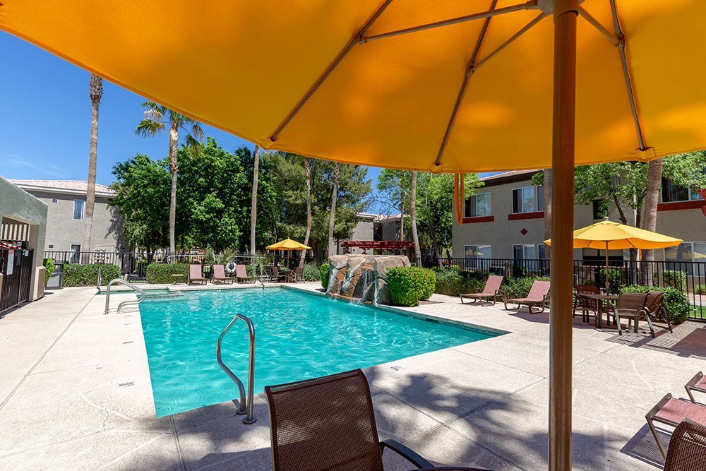 Poolside Dining Tables at Canyon Ridge Apartments, Surprise, AZ