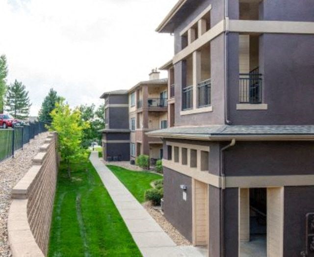 Walking Paths at Echo Ridge Apartments, Colorado, 80108