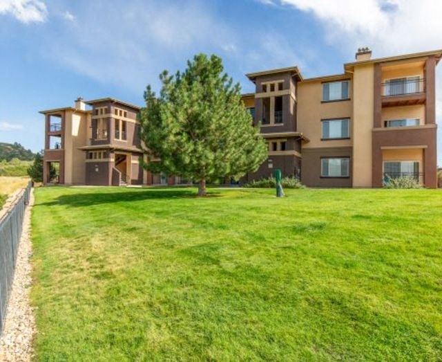 Lush Green Outdoors at Echo Ridge Apartments, Castle Rock, 80108