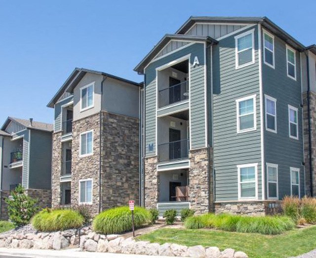Exterior View of Parc on Center Apartments & Townhomes, Orem, UT