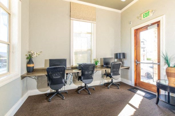 Business Center With Computers at San Tropez Apartments & Townhomes, South Jordan, UT, 84095