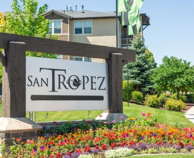 Elegant Entry Signage at San Tropez Apartments & Townhomes, South Jordan, Utah - Photo Gallery 1