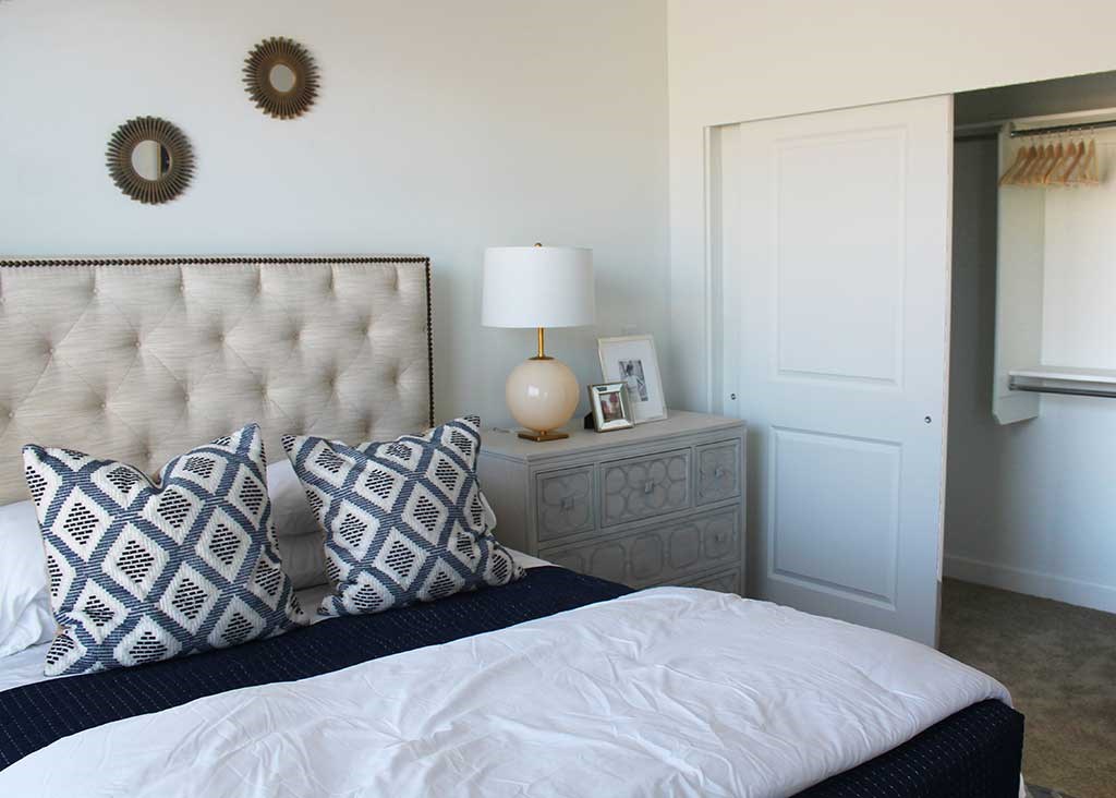 Living with Huge Bedrooms Living with Huge Bedrooms at Veranda Apartments, Utah