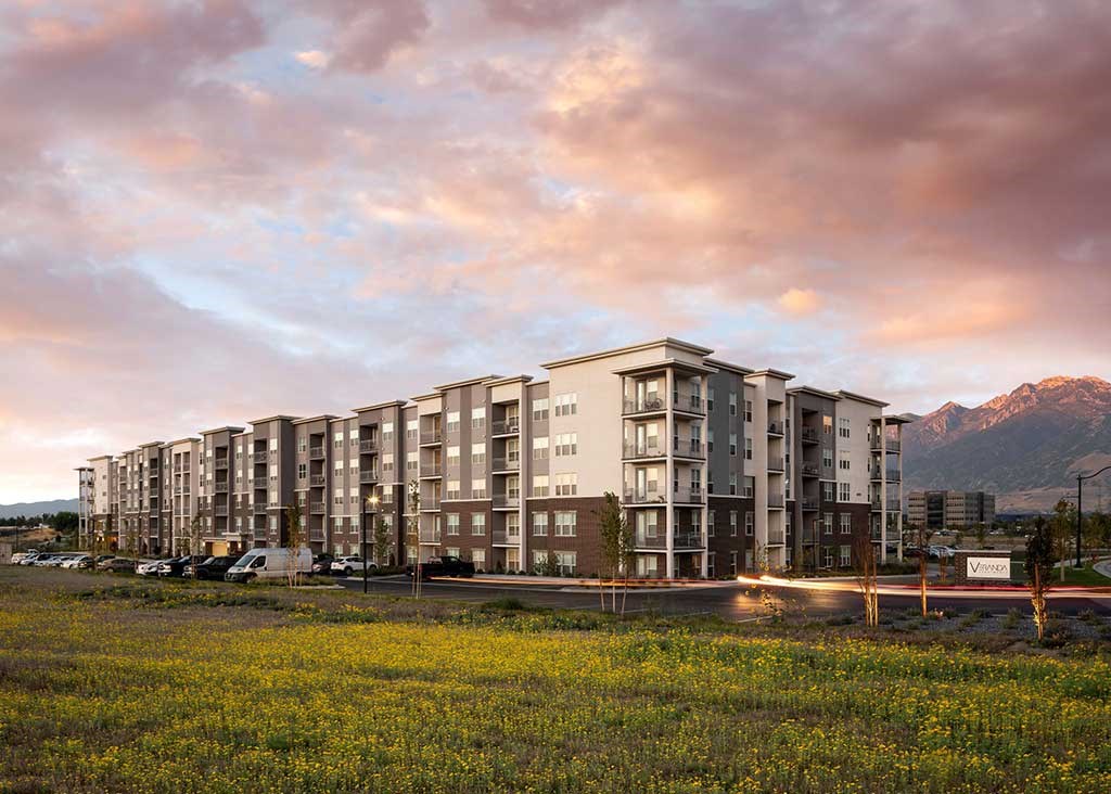 Elegant Exterior View Elegant Exterior View at Veranda Apartments, Draper, UT
