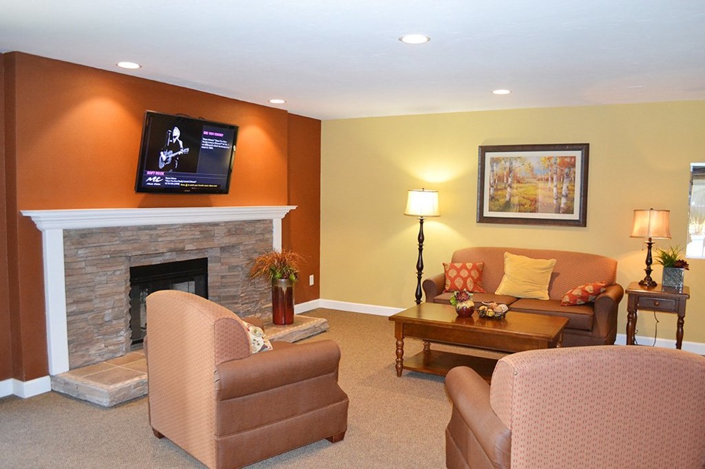 Resident Lounge at Village Grove Apartments, Escondido, California