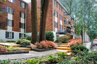 15 Fox Hall 1 Bed Apartment for Rent - Photo Gallery 3