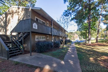 Aspen Court Apartments