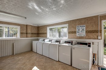 Aspen Court Apartments