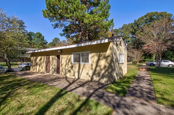 Aspen Court Apartments