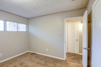 Aspen Court Apartments