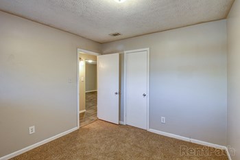 Aspen Court Apartments