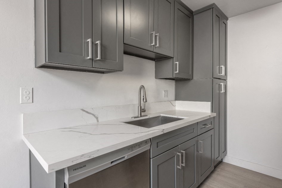 Kitchen Close Up Left Side