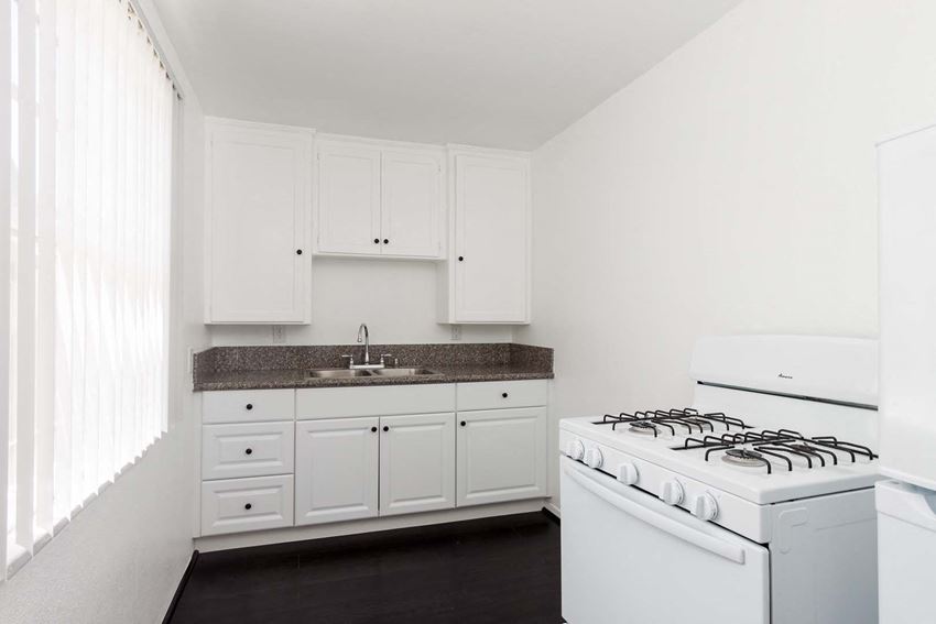 Kitchen area - Photo Gallery 1