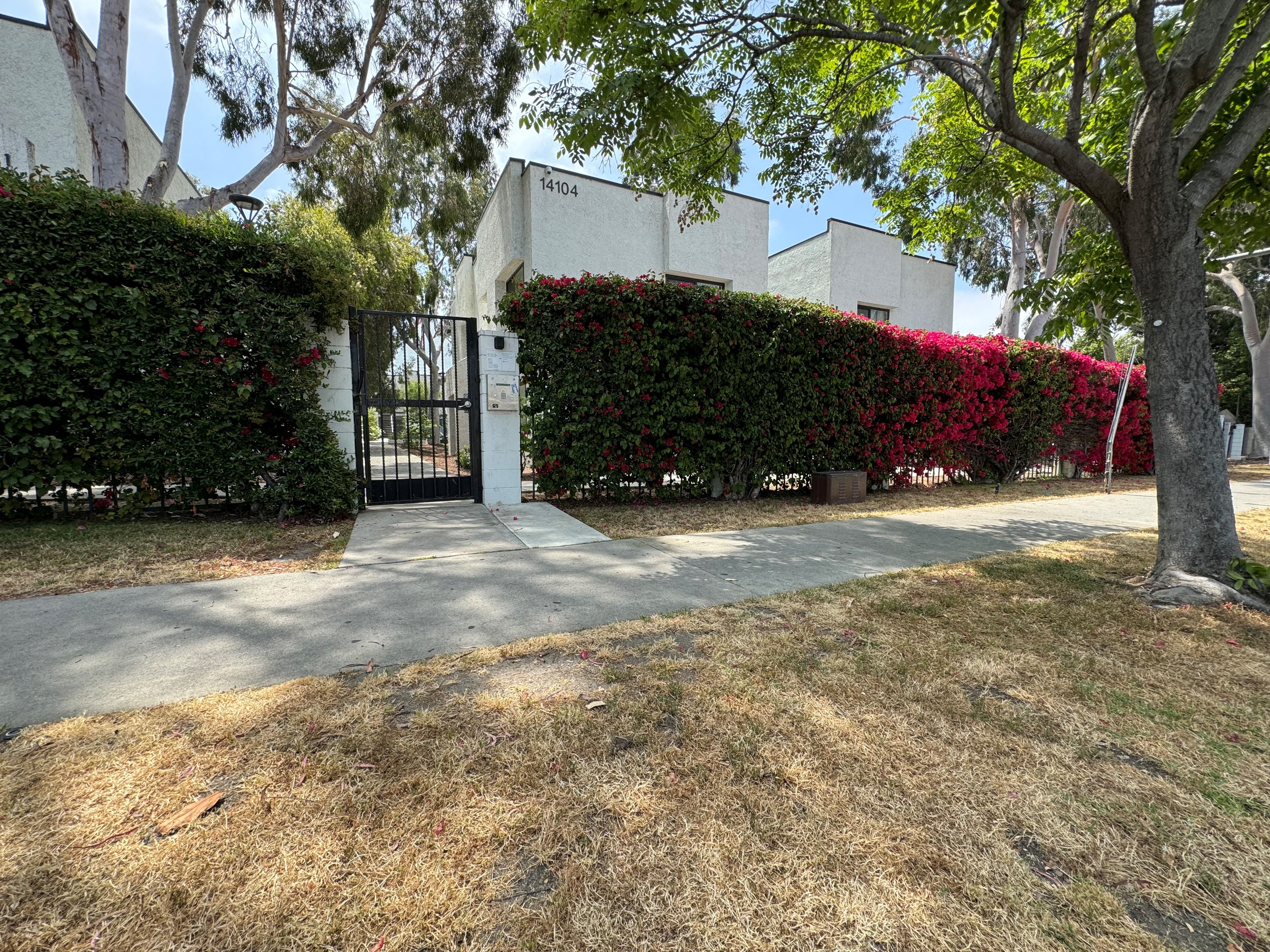 side entry gate to the community
