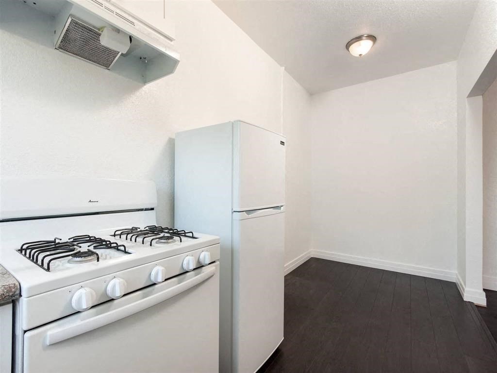 Kitchen dining