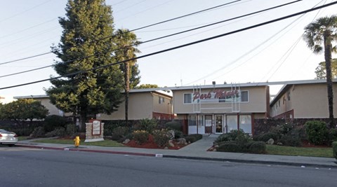 Outside View of Park Manor Right Angle