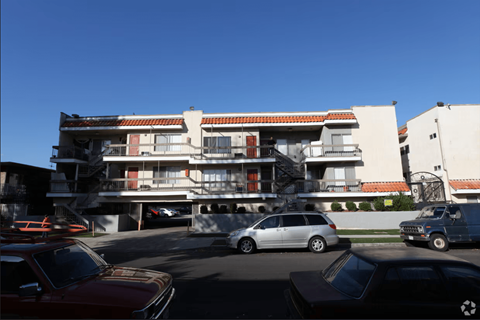 20404 Saticoy Street Studio Apartment for Rent