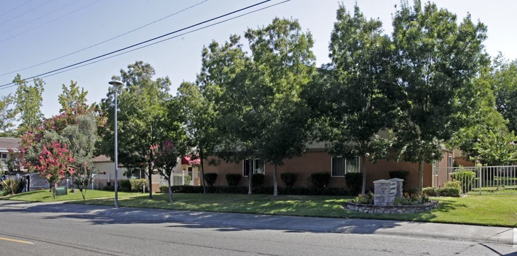 the building in which the apartment is located