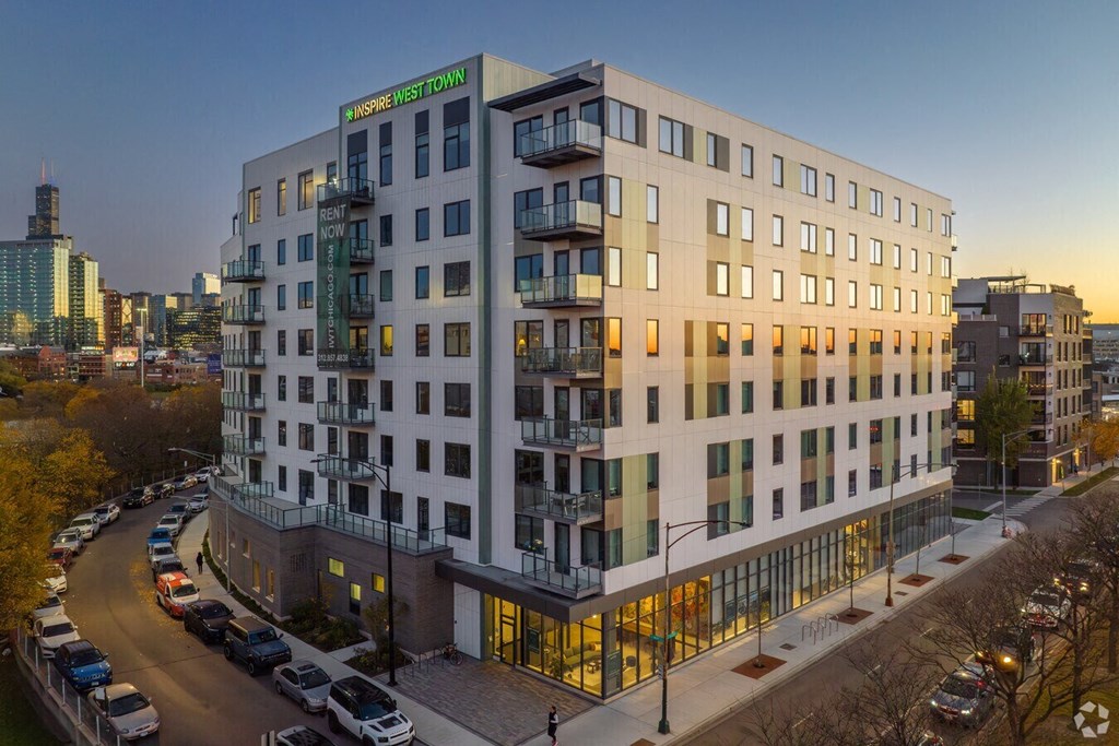 the building in which the hotel is located  at Inspire West Town, CHICAGO
