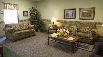 1301 S Bleckley 1-2 Beds Apartment for Rent - Photo Gallery 4
