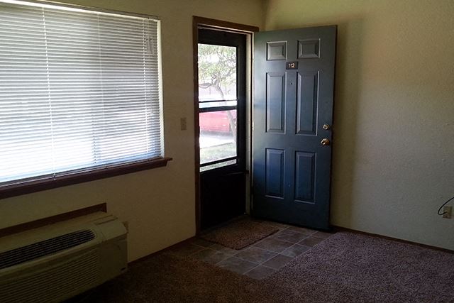 2404 W Pawnee #109 Studio-1 Bed Apartment for Rent - Photo Gallery