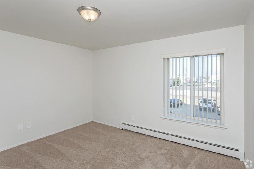 Balmoral Arms Apartments, 8129 Independence Drive, Sterling Heights, MI