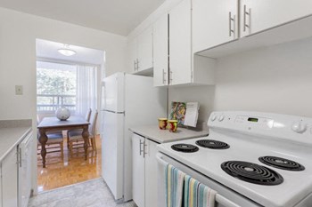 1833 Frobisher Lane Studio-3 Beds Apartment for Rent - Photo Gallery 5