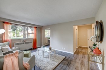 11405 132 St NW 1-2 Beds Apartment for Rent - Photo Gallery 4