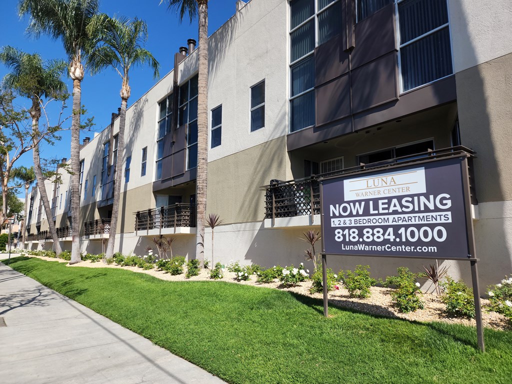 Luna's Front with sign