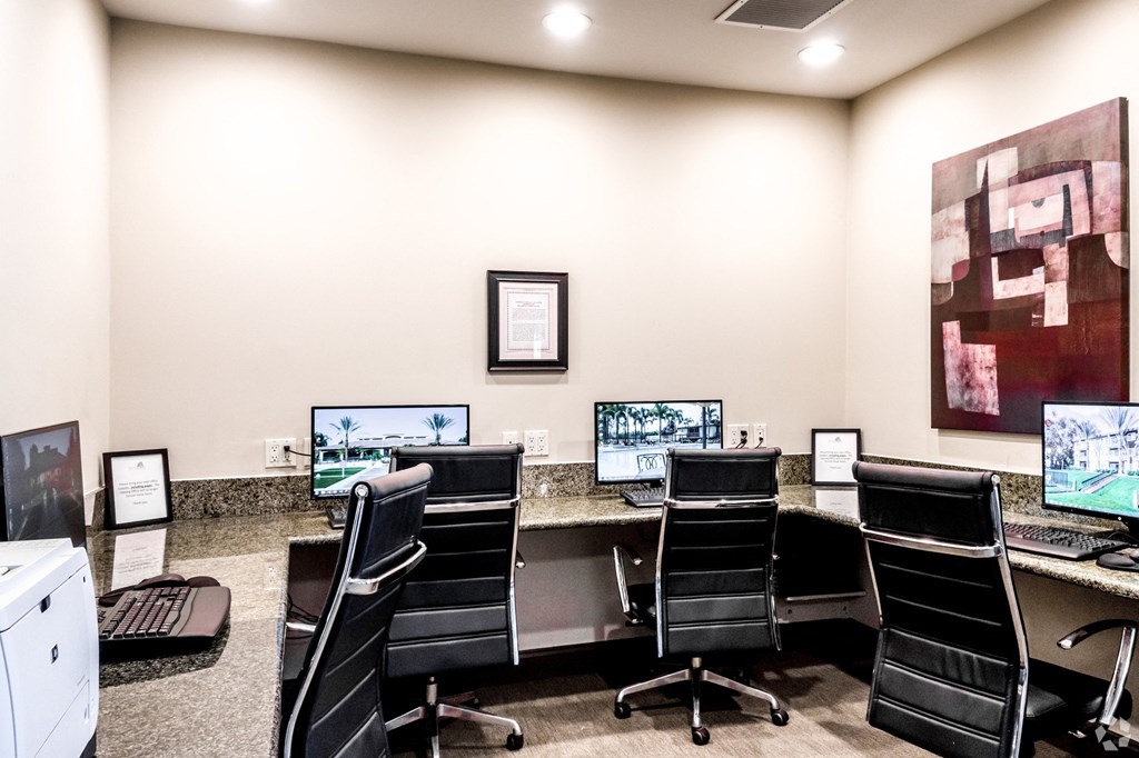 Terrace Apartment, Business Center