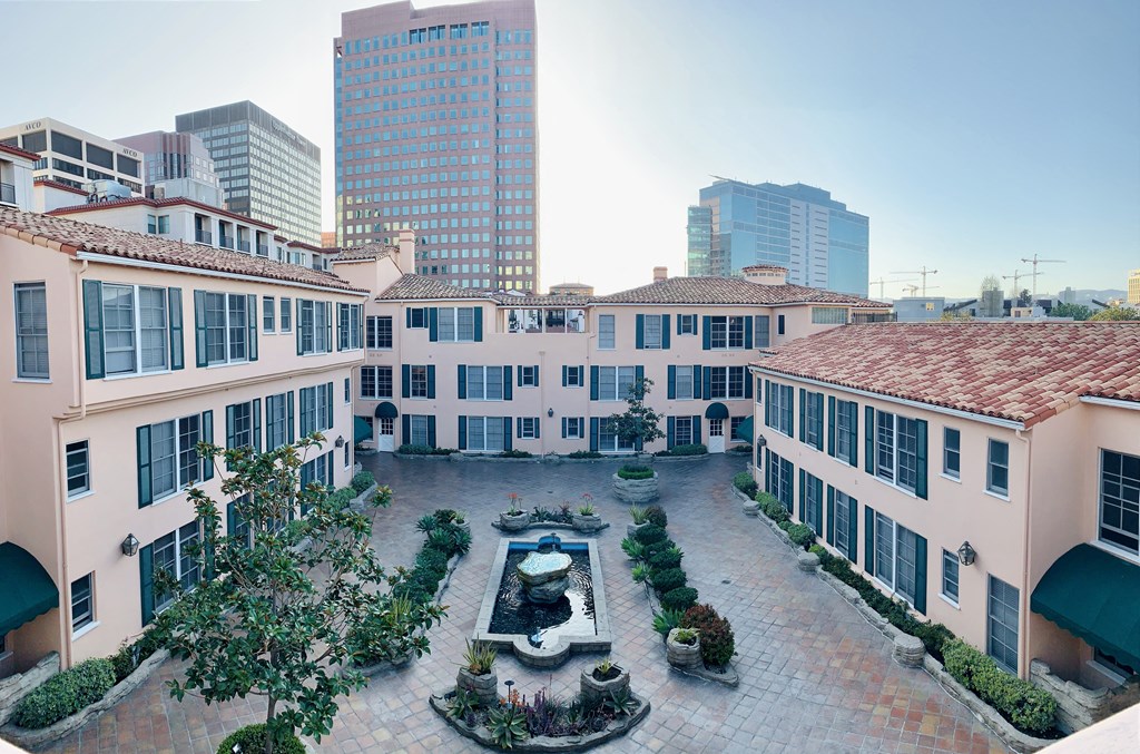 Lindbrook Manor Apartments Courtyard from a Drone