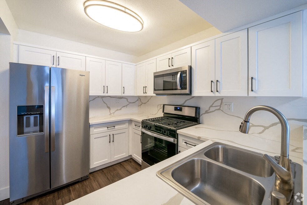 Park Regency Apartments