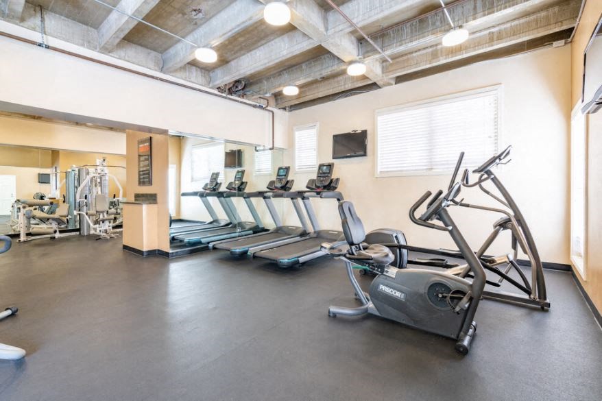 Lindbrook Manor Apartments Gym