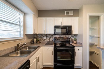 Renovated and upgraded kitchens available - Photo Gallery 3