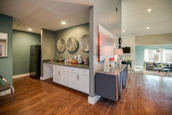 resident center - Photo Gallery 6