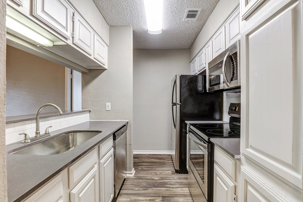 Embry Apartment Homes, 2210 Marsh Lane, Carrollton, TX RentCafe