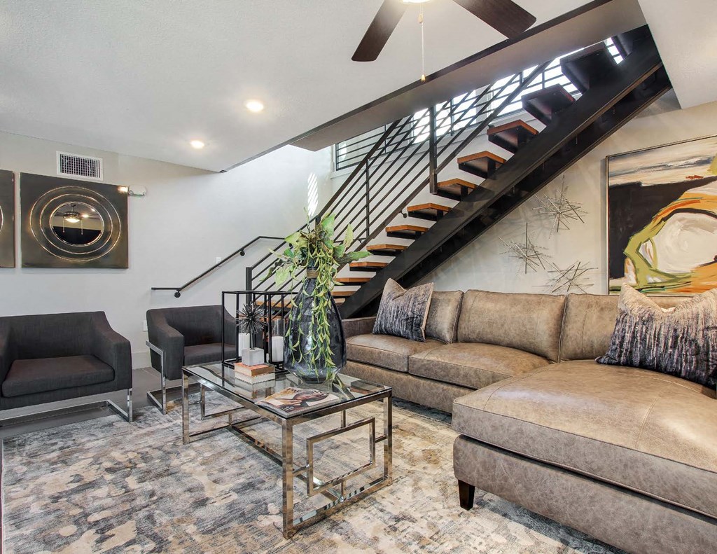 3800 on Portland, Clubhouse