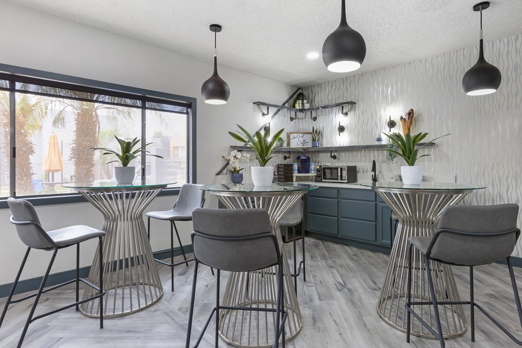 Newport Resident Lounge