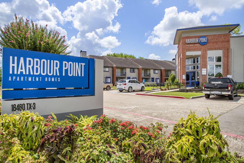 Harbour Point Apartments, 16460 TX3, ster, TX RentCafe