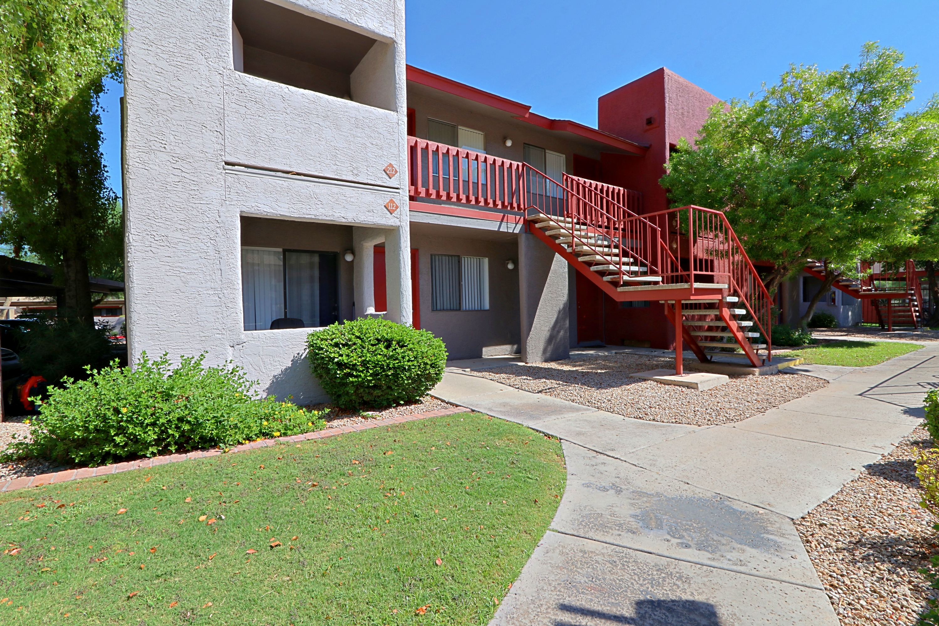 Country Gables Apartments