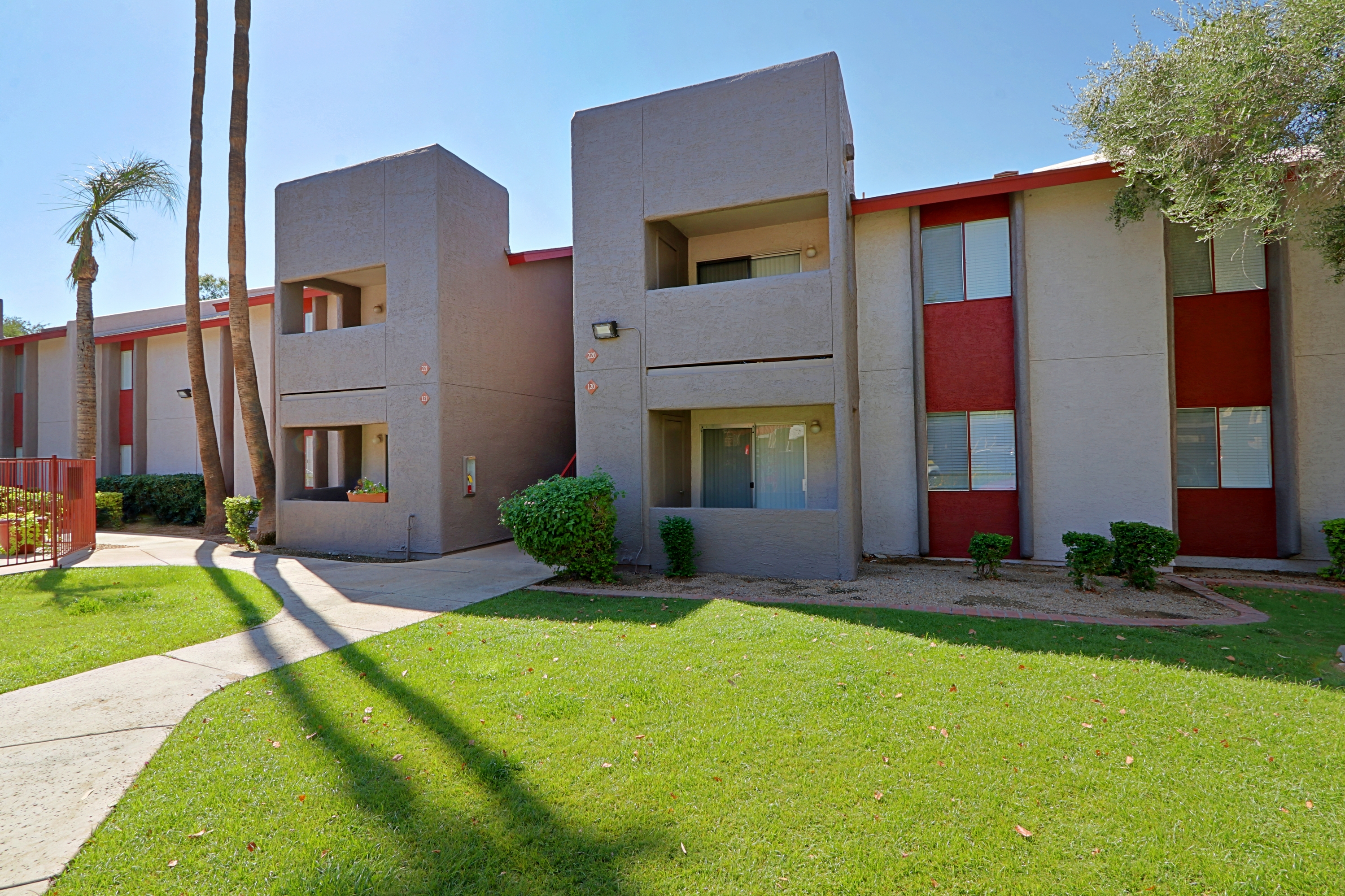 Country Gables Apartments