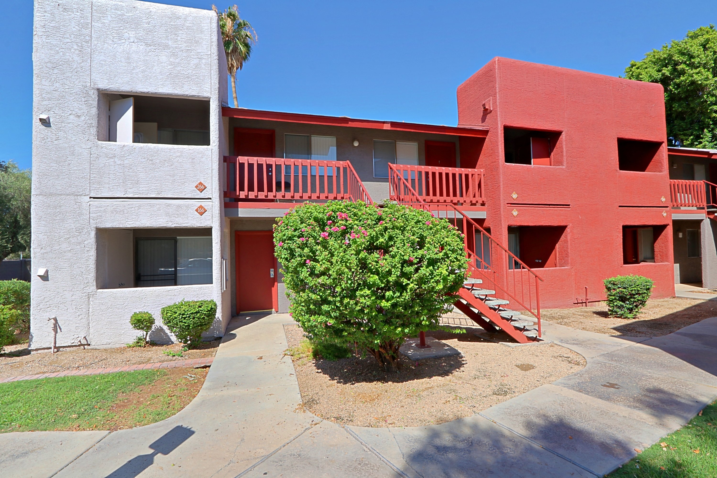 Country Gables Apartments