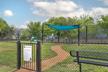 2505 Thomason Circle 1-2 Beds Apartment for Rent - Photo Gallery 3