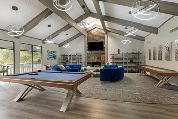 Las Colinas Heights Apartments