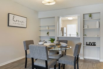 Las Colinas Heights Apartments