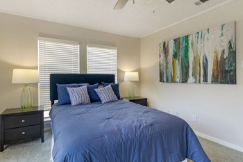 Las Colinas Heights Apartments