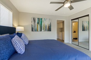 Las Colinas Heights Apartments