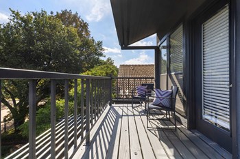 Las Colinas Heights Apartments