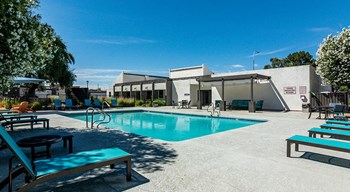 1800 East Covina Street 1-2 Beds Apartment for Rent - Photo Gallery 2