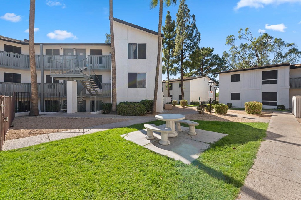 Courtyard with Seating